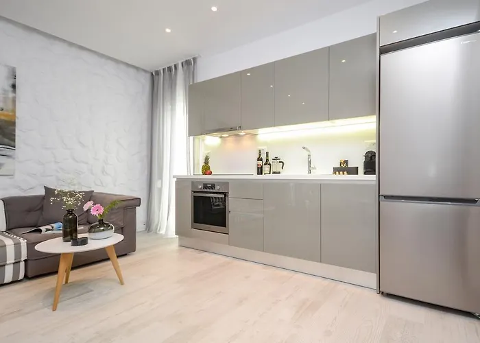 アパート Elegant アギオス・プロコピオス