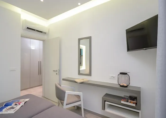 Elegant * アギオス・プロコピオス