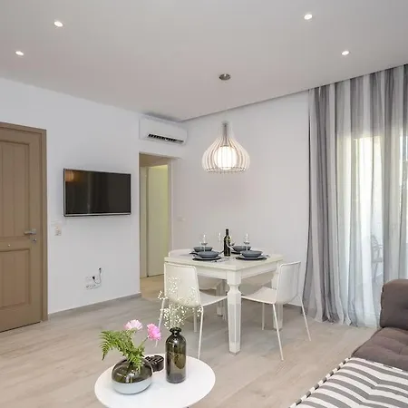 Elegant Apartment *