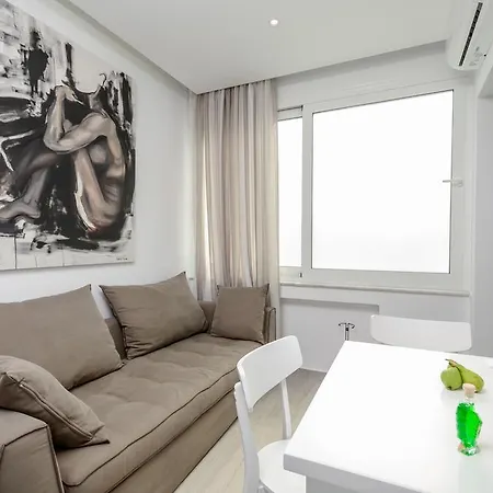 Elegant Apartment