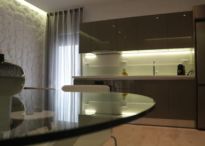 Elegant איוס פרוקופיוס